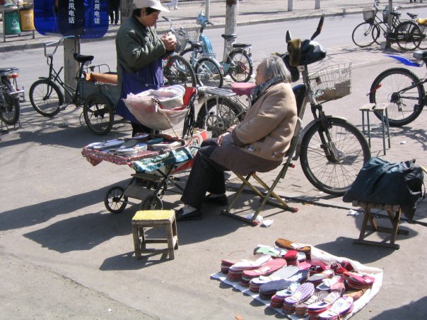 street_vendor_plus_bikes